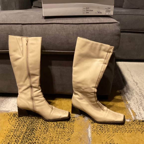 Tan Riding Boot - Picture 4 of 4